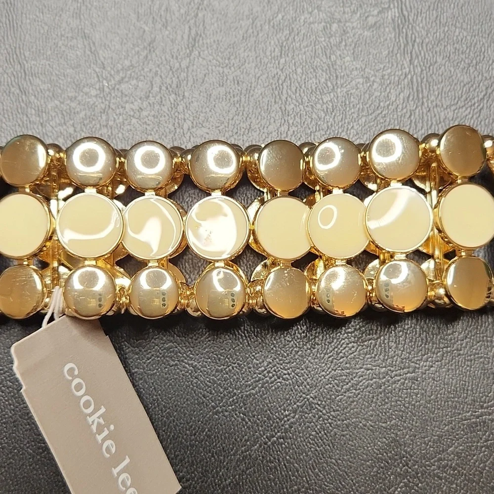 NWT Cookie Lee Cream And Goldtone Circles Stretch Bracelet - Picture 4 of 6